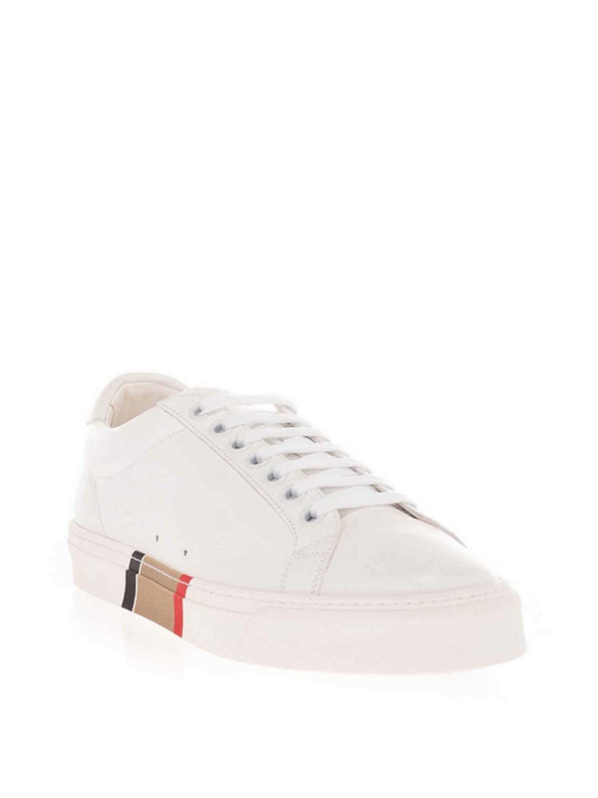 Trainers Burberry - Striped and star sneakers in white - 8031170