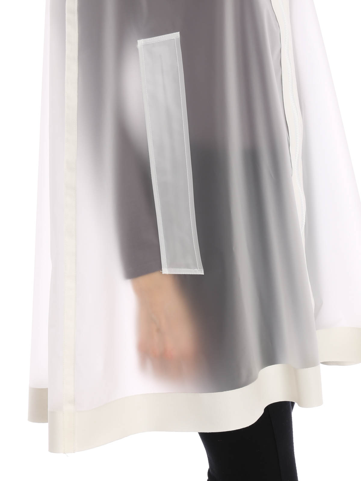 Moncler Capes & Ponchos en línea Moncler Capes & Ponchos en línea