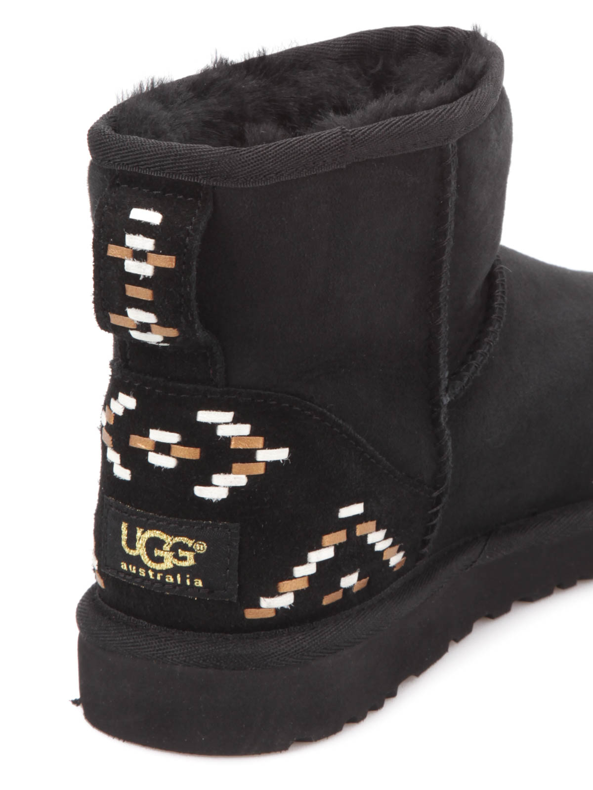 ugg mini classic noir ugg mini classic noir