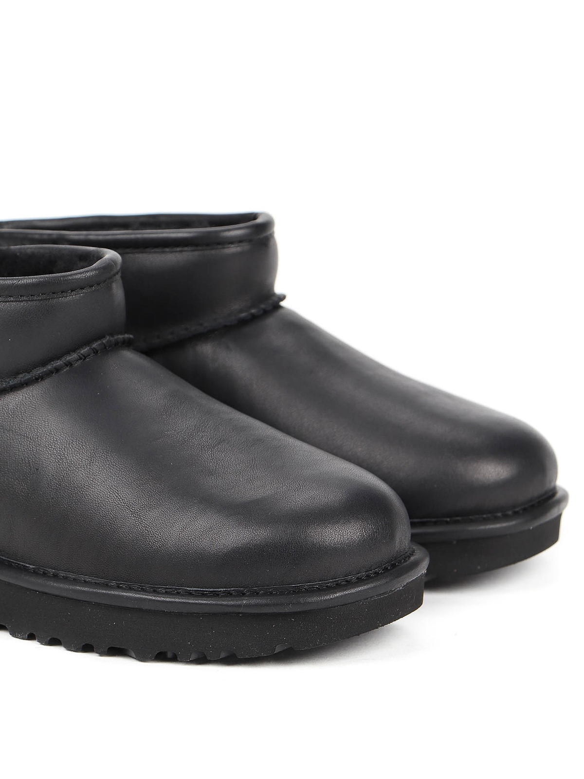 Ugg - Classic Ultra Mini ankle boots 