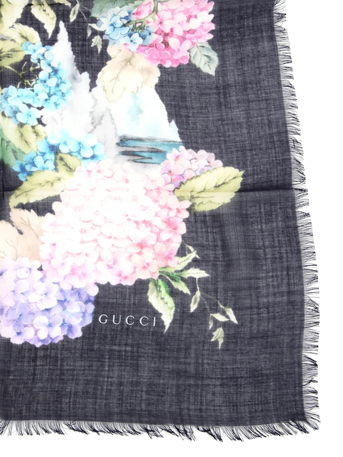 Gucci - Hydrangea print cashmere scarf 