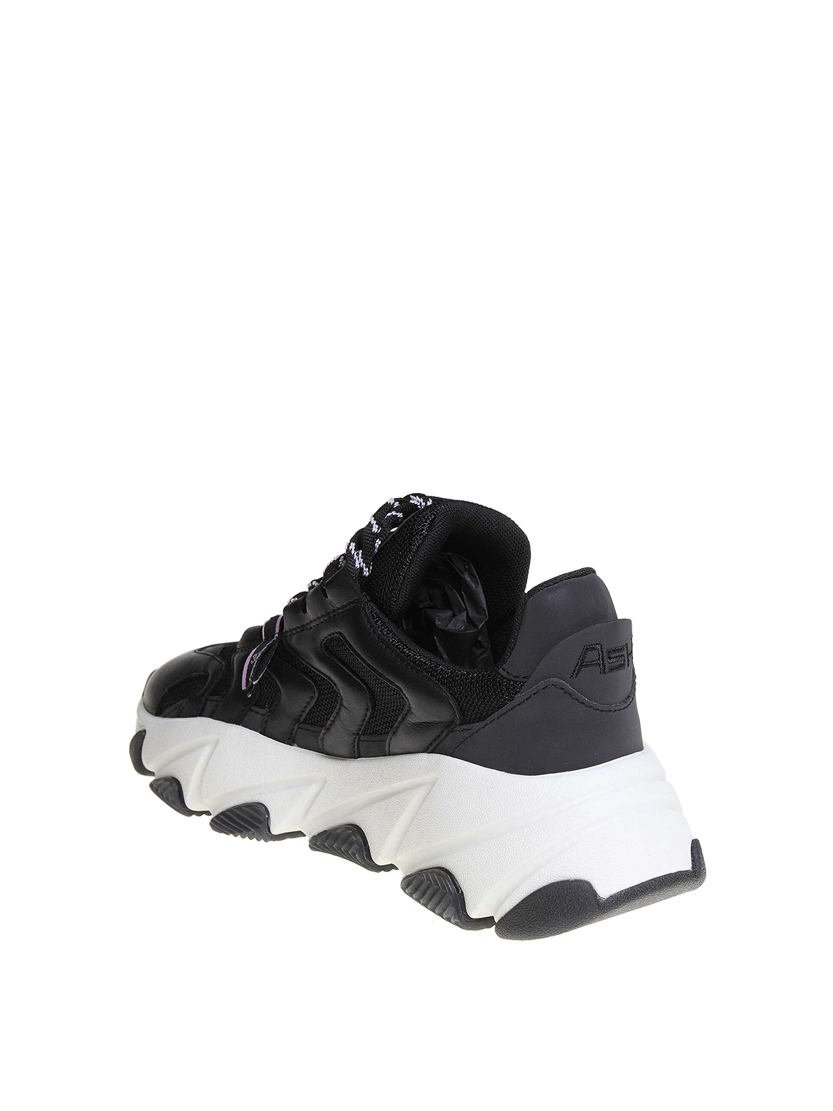 ash sneakers nere