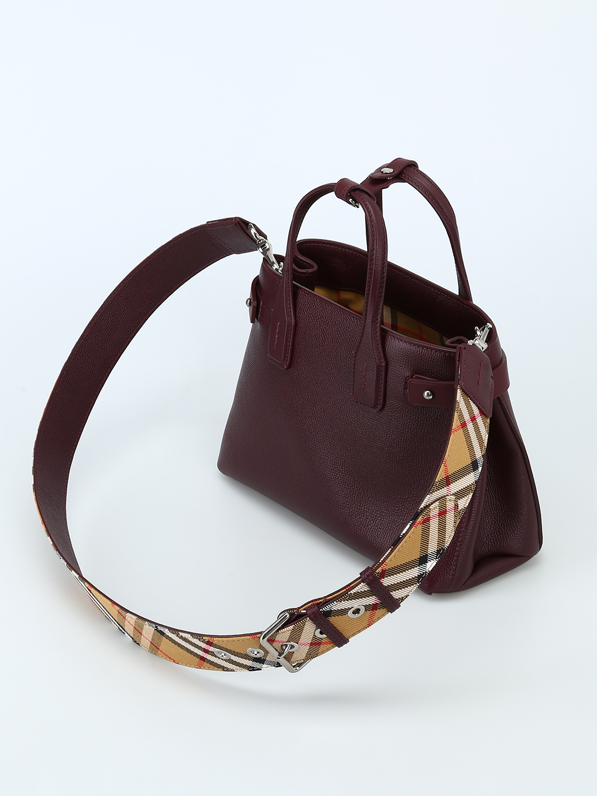 the banner burberry bag