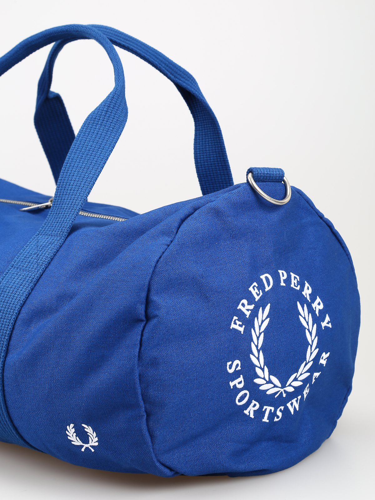 item Vergissing Geavanceerd Sport bags Fred Perry - Branded mid blue canvas duffle bag - L5277111
