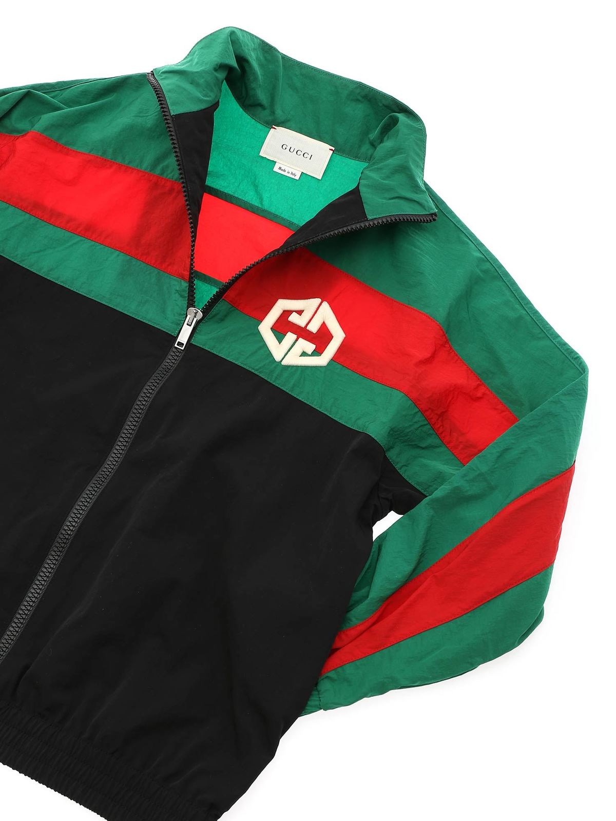 Jacket in balck with green and red band 