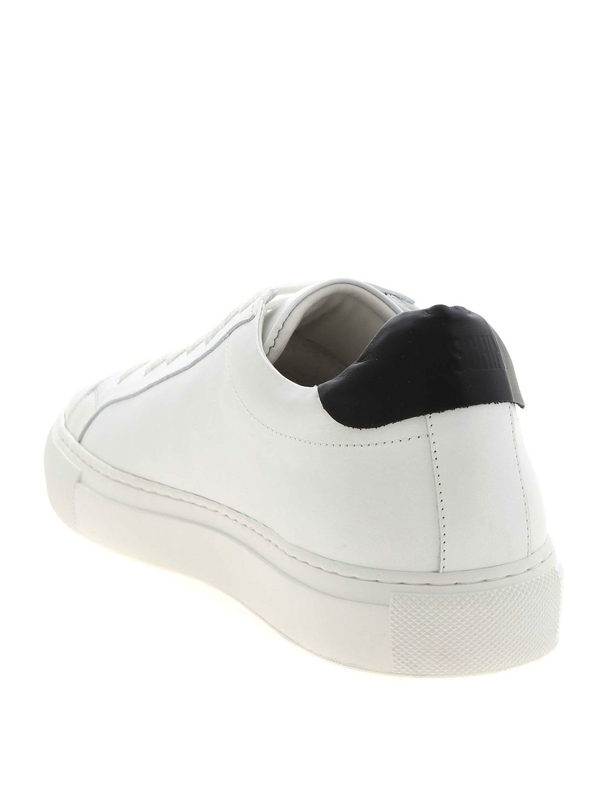 Moschino - Moschino Label sneakers in white - trainers - MB15042G1BGA110A