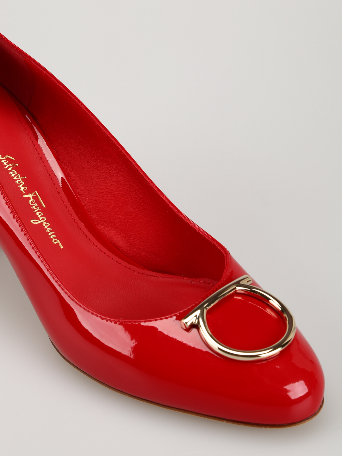 Court shoes Salvatore Ferragamo - Serina red patent pumps 