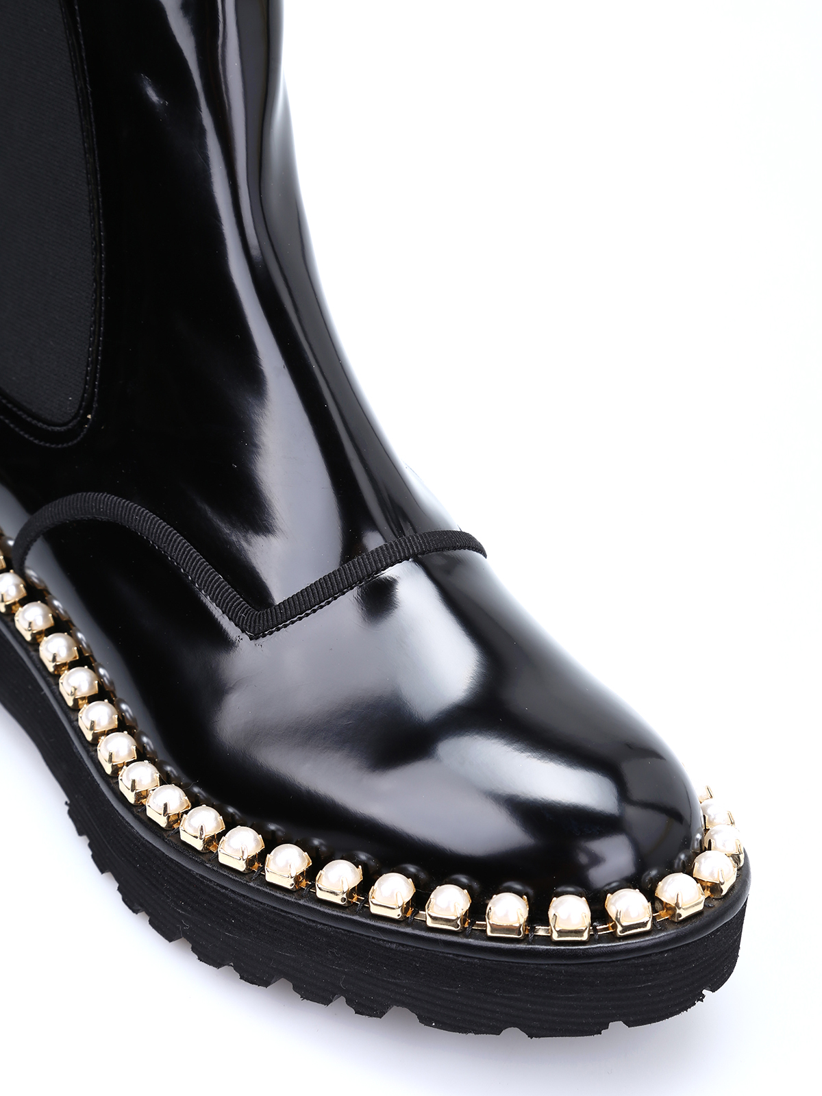 black boots pearls