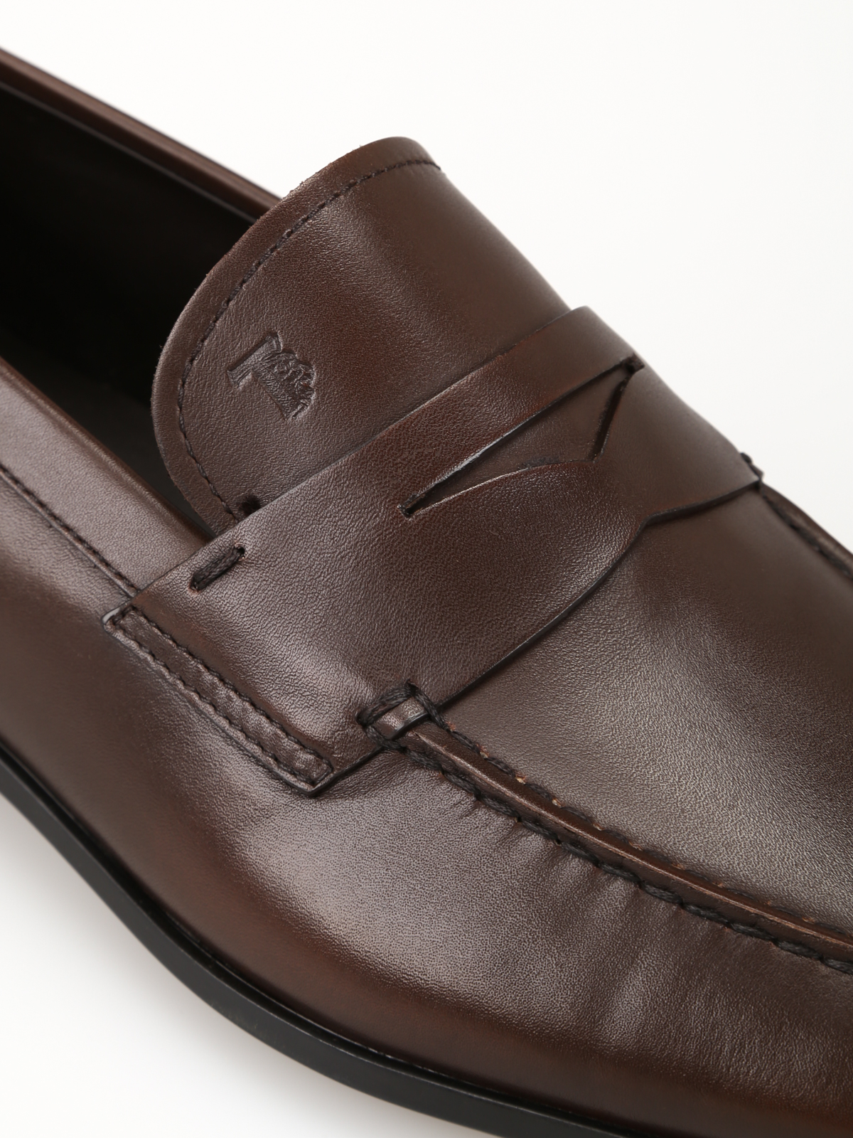 Rummelig slim spole Loafers & Slippers Tod'S - Tapered toe dark brown leather loafers -  XXM51B00010D90S800