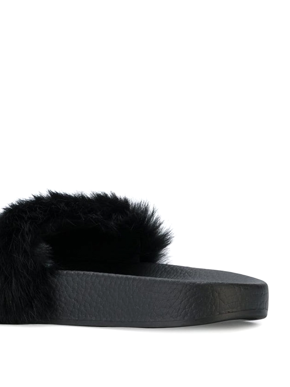 slides with fur