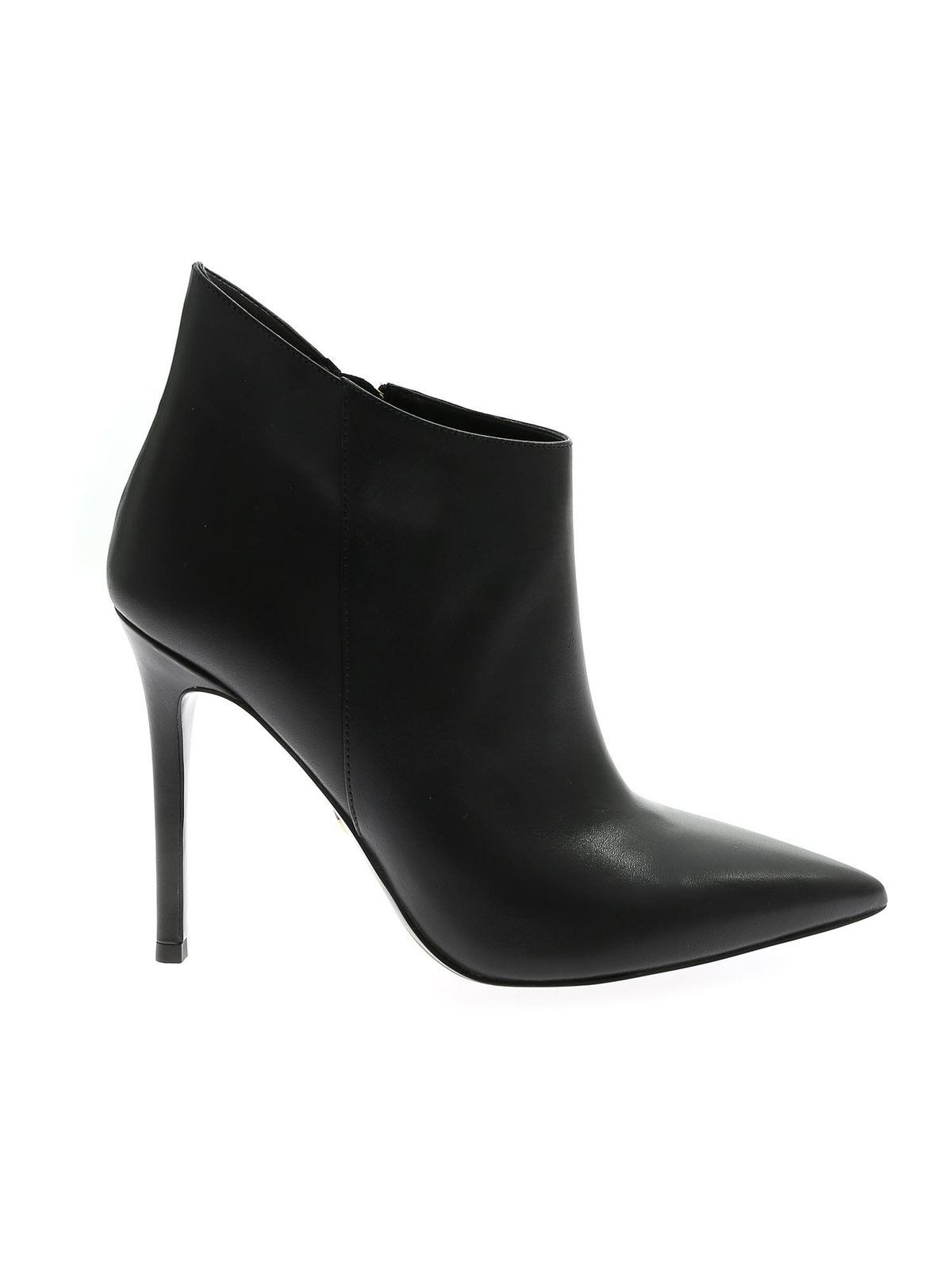 MICHAEL KORS ANTONIA POINTED BOOTS IN BLACK