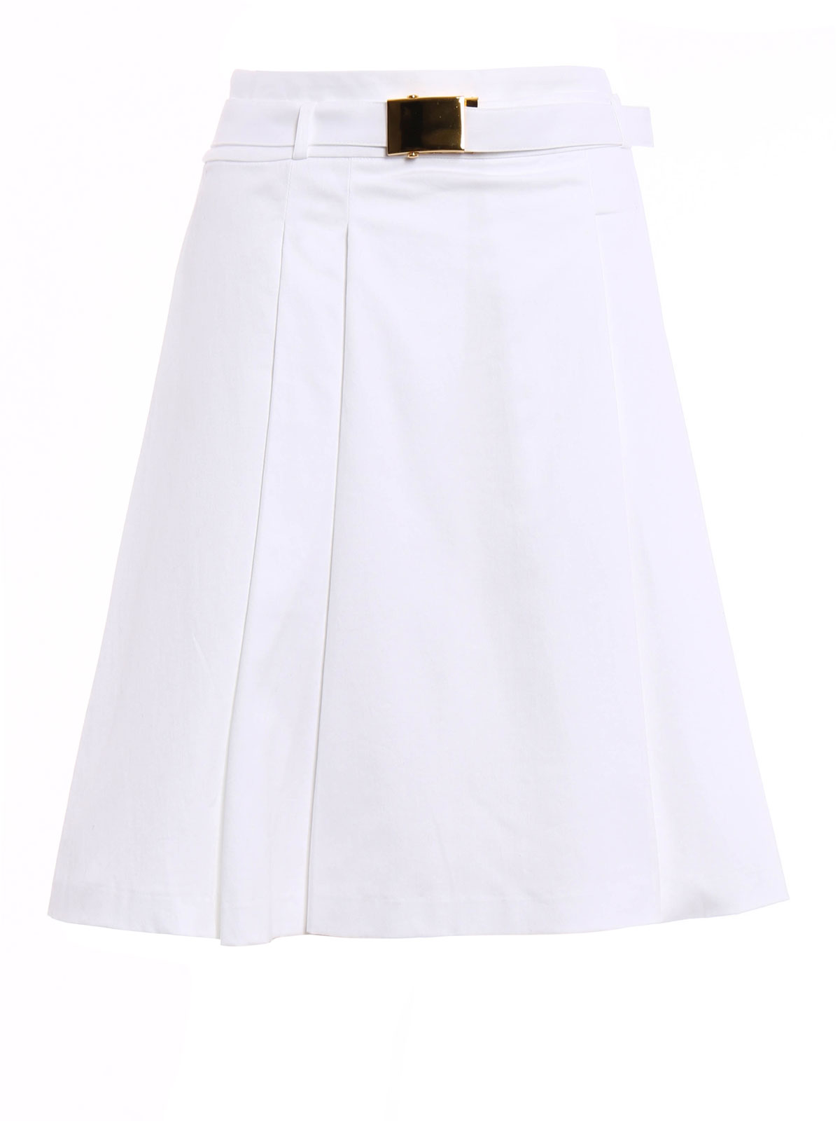 white pleated skirt stretch