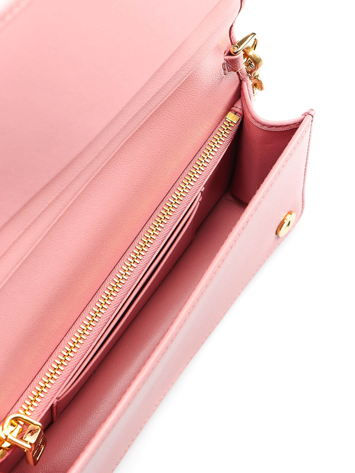 miu miu pink clutch