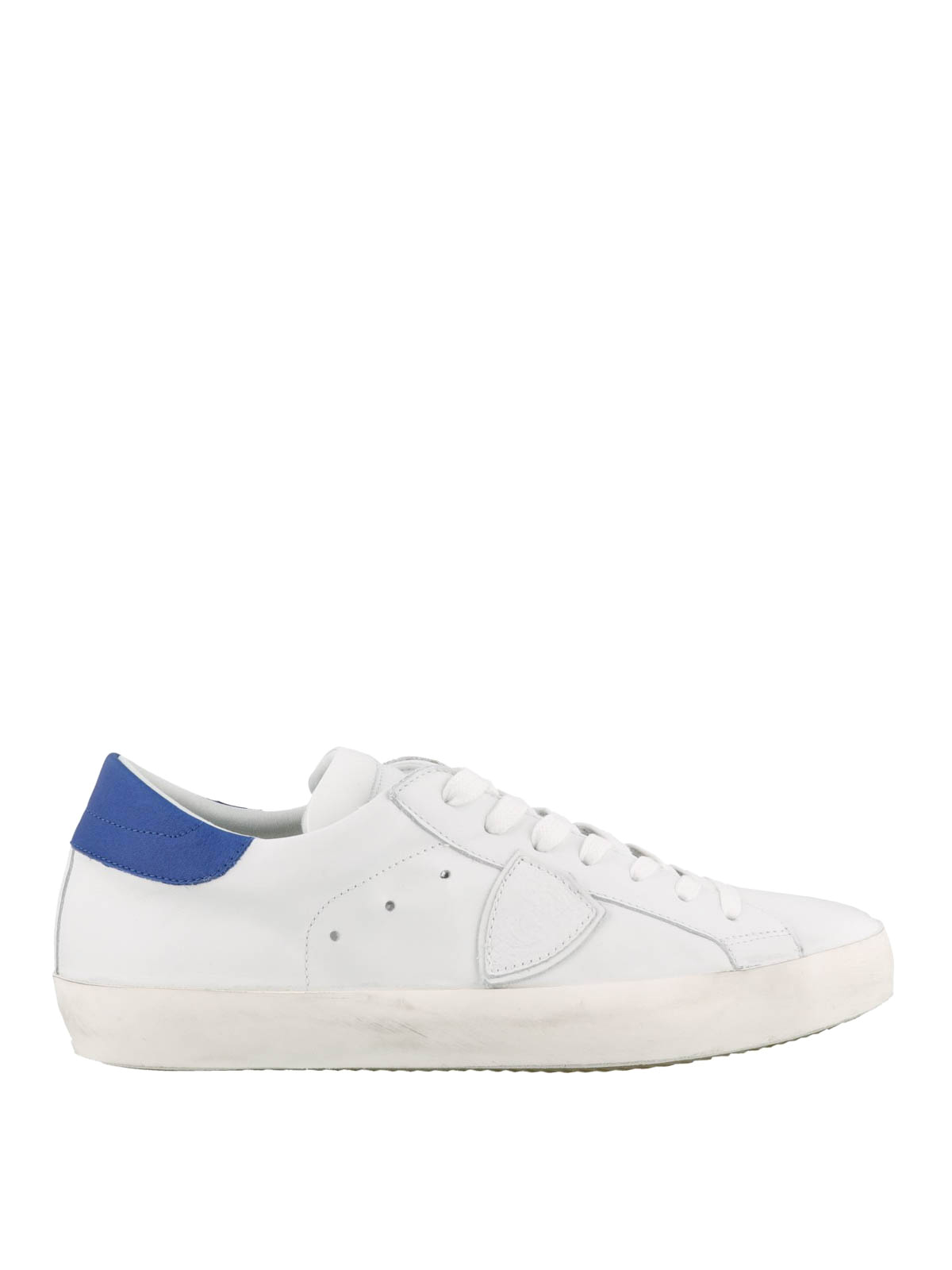 scarpe blu e bianche
