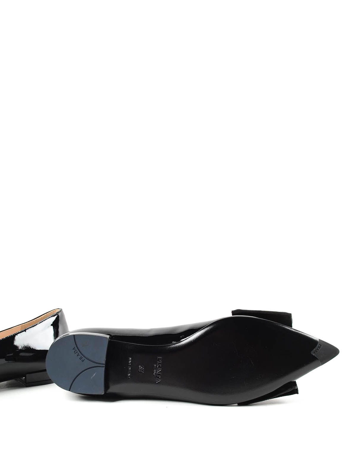 Flat shoes Prada - Bow detailed patent leather flats - 1F023HJHR002