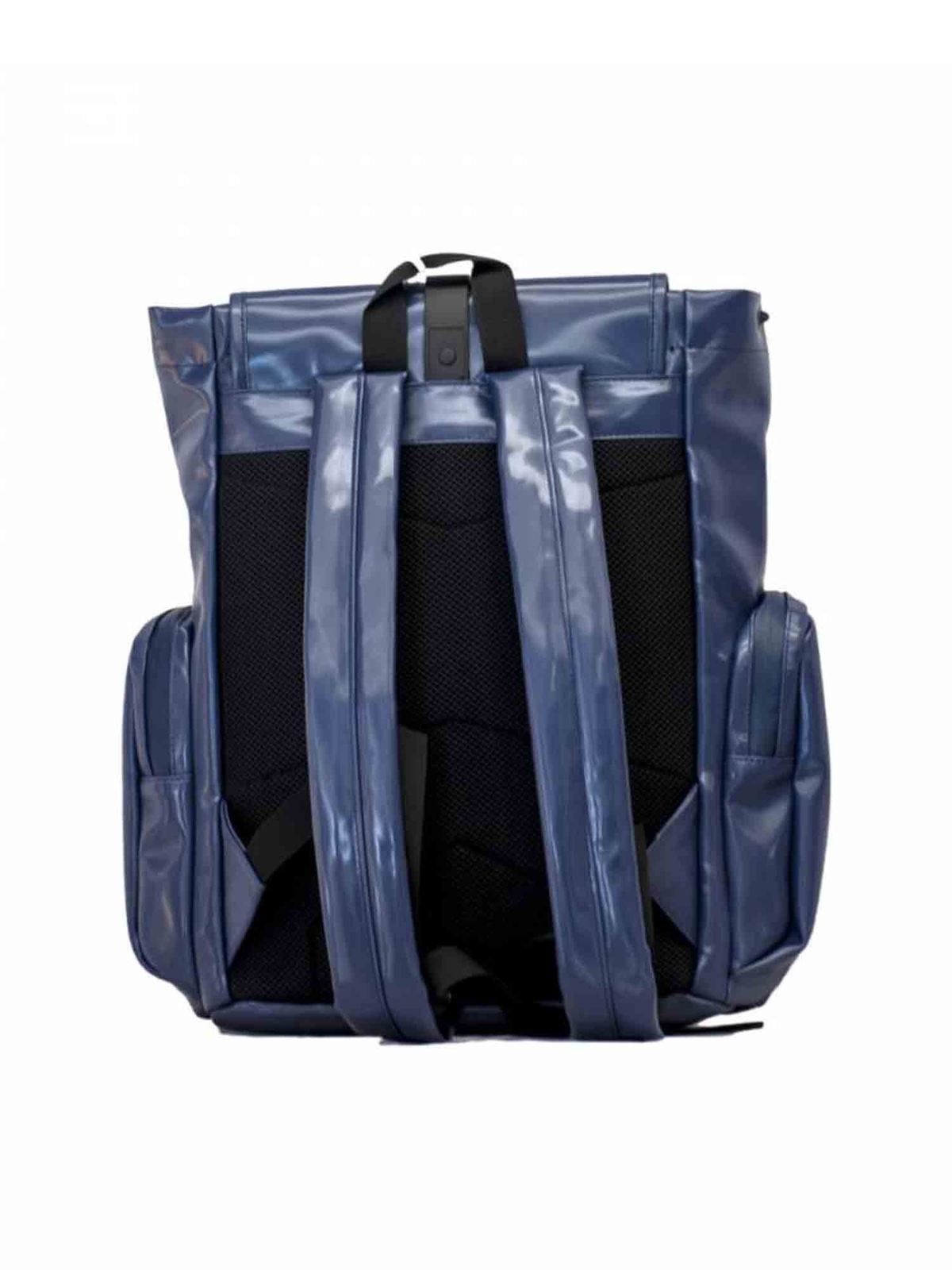 multi pocket backpack