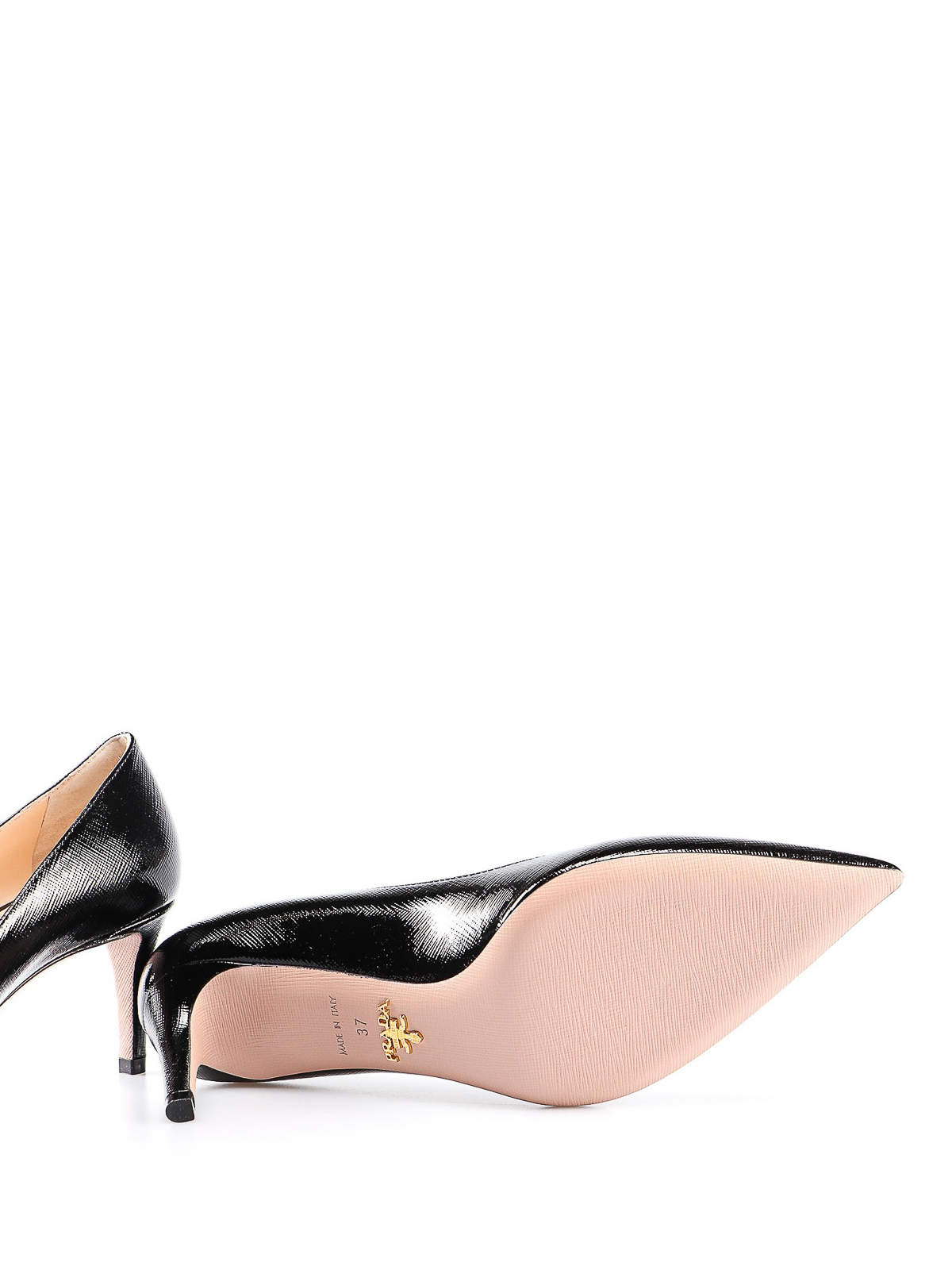 prada saffiano pump