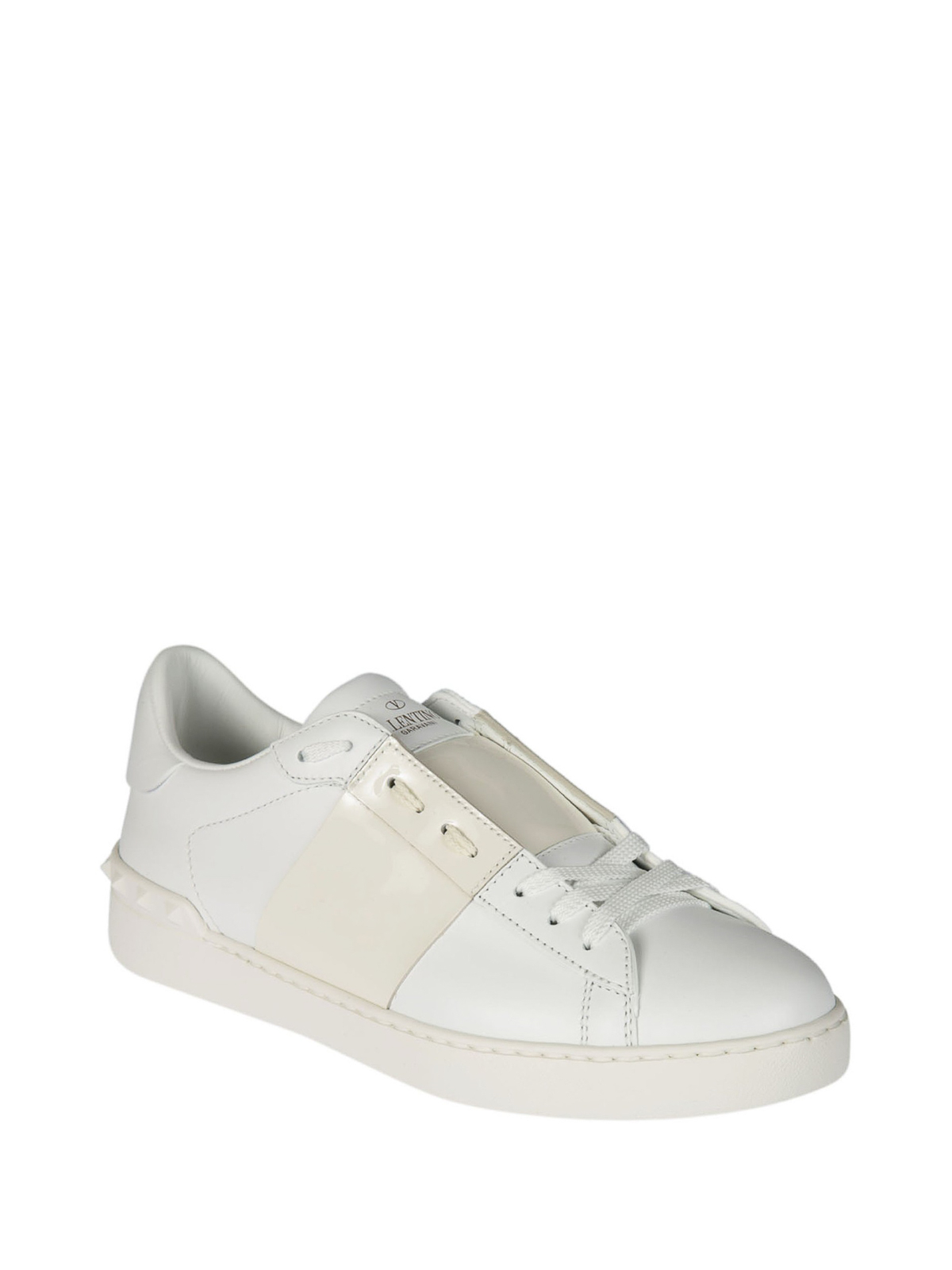 Patent leather band detail sneakers