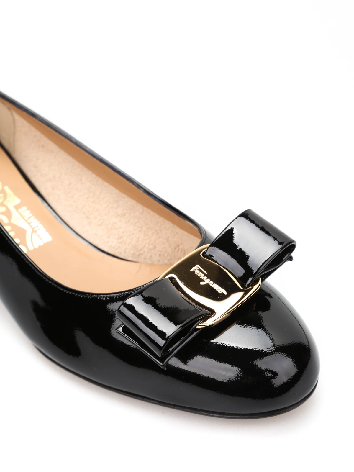 ferragamo shoes outlet online