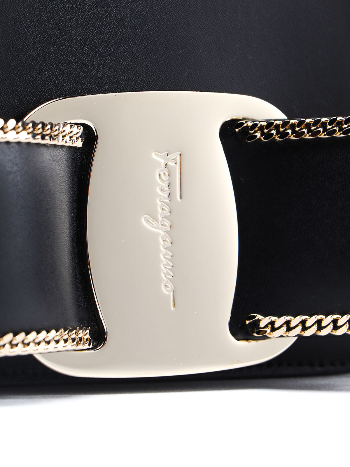 کیف کج Salvatore Ferragamo - Vara leather ribbon mini bag - 21H836717430
