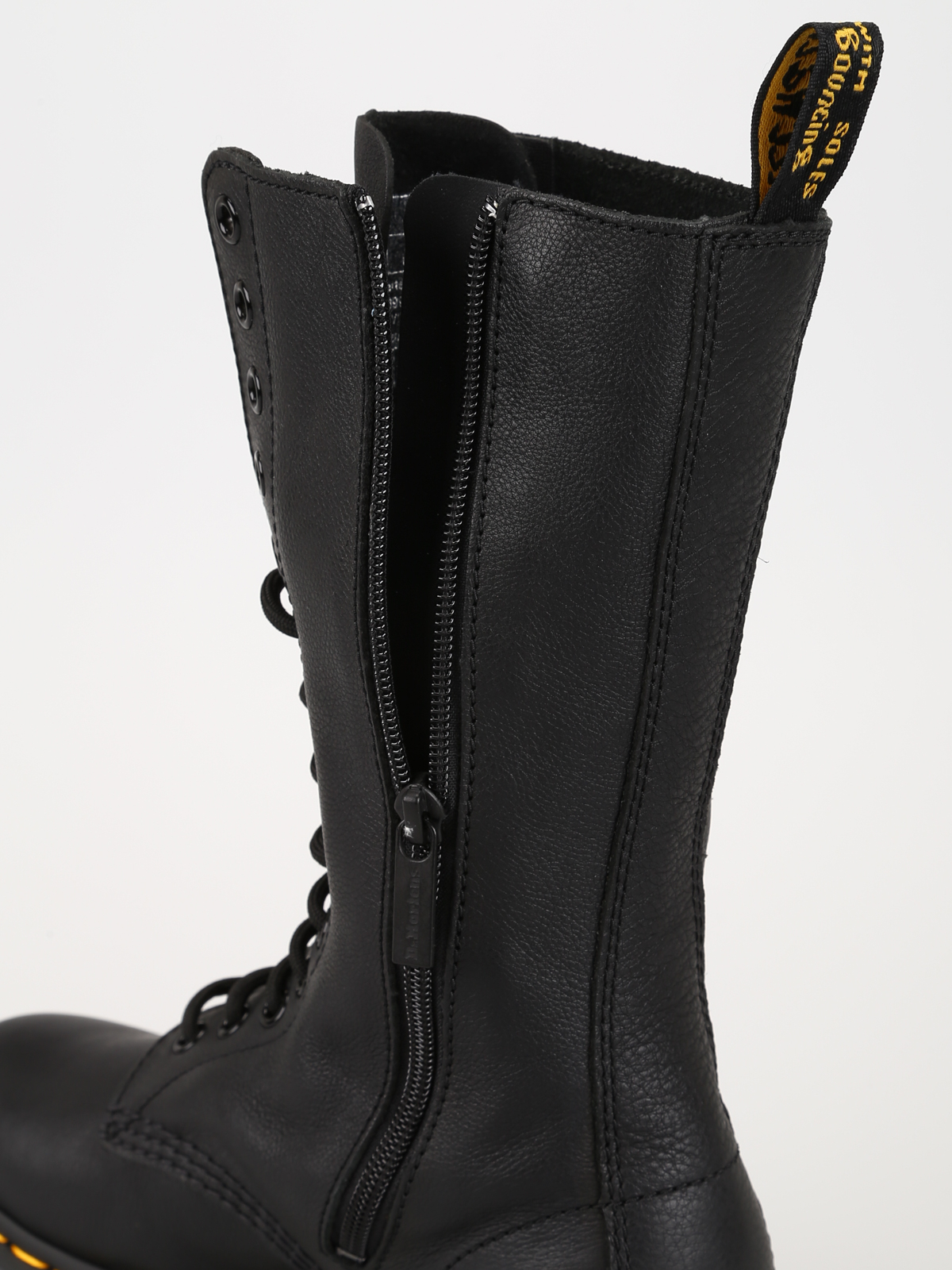 dr martens virginia boots