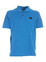 Polo azzurra con dettaglio logo