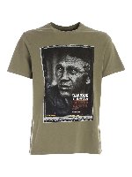 T-shirt verde con stampa a contrasto