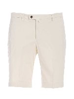 Bermuda risvolto sul fondo color avorio