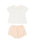 T-shirt e shorts bianca e rosa
