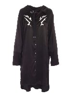 Abito nero con ricami a contrasto