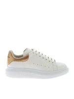 Sneakers Oversize con talloncino oro