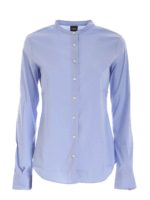 Camicia azzurra con collo alla coreana