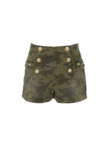 Shorts camouflage con bottoni dorati