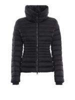 Piumino nero Place corto con collo a imbuto