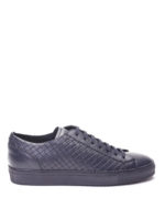 Sneakers blu in pelle intrecciata