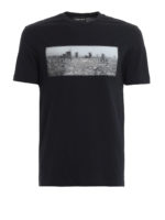 T-shirt con patch logo gommato effetto 3D