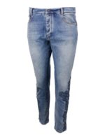 Jeans blu con rifinitura traforata