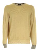 Pullover color senape con logo ricamato