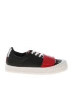 Sneakers nere con dettaglio logo rosso
