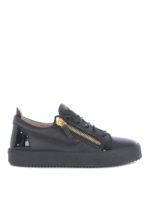 Sneaker nere in pelle con tallone in vernice