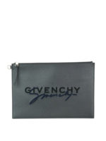Clutch in pelle con logo floccato