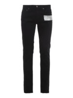 Jeans con patch argentata