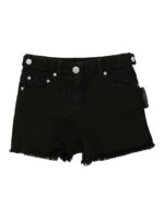 Shorts con fondo sfrangiato