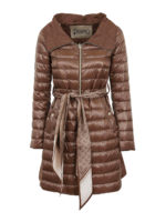 Piumino con cintura logata