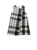 Abito a quadri nero e girgio