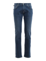 Jeans in denim tinto con indaco naturale