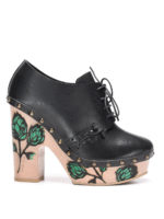 Allacciate con tacco dipinto