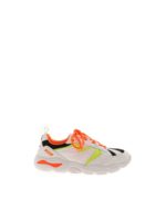 Sneakers bianche e fluo