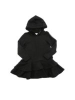 Abito nero con balze sul fondo