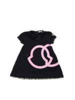 Abito nero con logo rosa e tulle